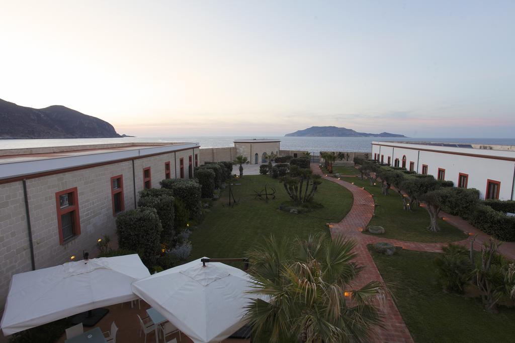 I Pretti Resort Фавіньяна Екстер'єр фото